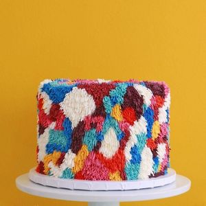 Пушистые торты, которые выглядят точь-в-точь как красочные коврики