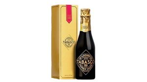 Tabasco выпустили специальную серию соуса разлитого в крошечные бутылки из-под шампанского