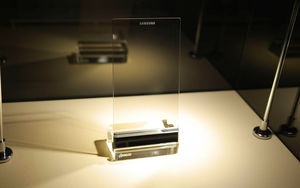 Samsung запатентовала прозрачный и гибкий смартфон