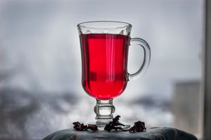 Освежающий чай каркаде с шиповником