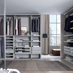 Идеальный гардероб: что важно учитывать при комплектации шкафа для него и для неё