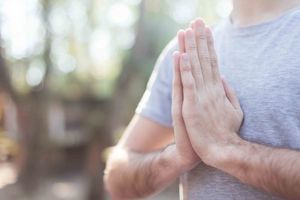 11 законов йоги, которые не позволят людям управлять вами