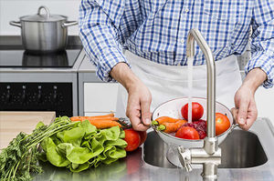 Чем и зачем надо мыть фрукты и овощи – важные правила мытья овощей, фруктов и зелени
