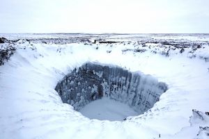 Учёные спустились на дно воронки, образовавшейся в Ямало-Ненецком автономном округе