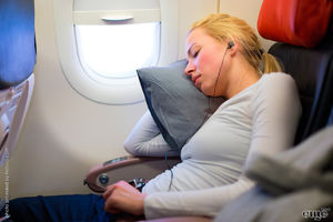 Как уснуть в самолёте — 9 фото