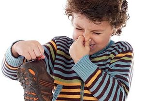 Лучшие средства от запаха в обуви — как убрать запах пота из обуви?