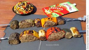 Фаршированные овощи на гриле с кетчупом Лечо «Махеевъ»