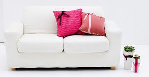 Чистка диванов и кресел в домашних условиях – как почистить мягкую мебель?