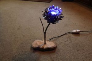 САМОДЕЛКИ. Светильник из металлической лампы в виде цветка