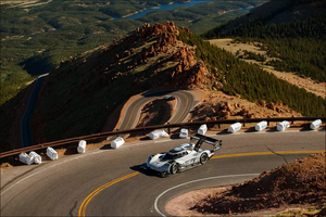 Гоночный электромобиль Volkswagen побил рекорды на Pikes Peak Hill Climb