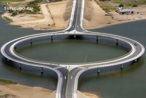18 уникальных мостов, которые бросают вызов гравитации