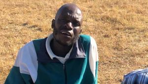 В Зимбабве проклятый пиджак погубил более 20 человек