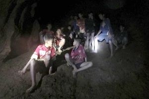 Илон Маск построит «подлодку детских размеров» для спасения детей из затопленной пещеры Тайланда