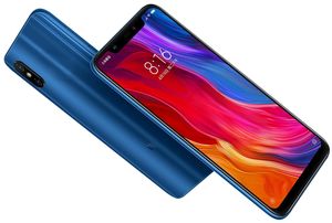 Топовый смартфон Xiaomi Pocophone F1 показали на видео