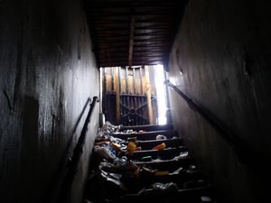 Заброшенный общественный туалет в Гайд-Парке превратился в квартиру