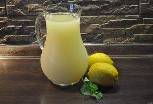 Лимонад домашний - с мятой и медом