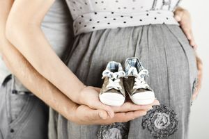 Роды, суррогатное материнство или усыновление? Мнение психолога, которая видит плюсы во всех трех случаях