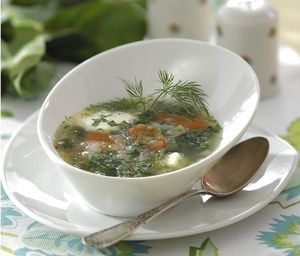 Зеленый стол: рецепты супов из шпината, щавеля и крапивы