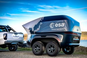 Nissan и ЕКА представили внедорожник для астрономов, оснащенный телескопом