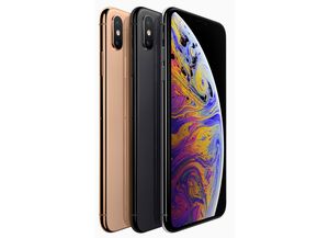 iPhone XS Max погнули, поцарапали и подожгли