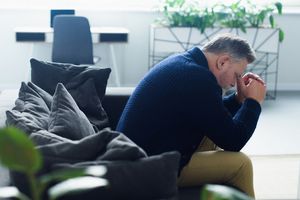 Мужская менопауза: как ее распознать и пережить без скандалов и слез
