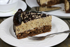 Низкокалорийный торт мусс с черносливом – мечта сладкоежек, сидящих на диете