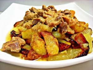 Картошка с грибами и мясом: лучшие рецепты с фото