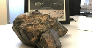 Лунный метеорит за 612.500 долларов продан на аукционе