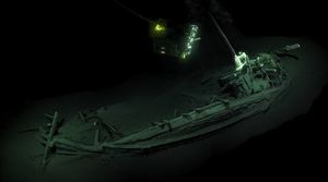 В Черном море обнаружен неповрежденный древнегреческий корабль возрастом 2400 лет!