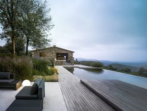Загородный дом для архитектора в Жироне, Испания от студии Zest Architecture