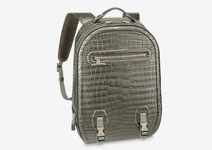 Louis Vuitton впустили рюкзак из крокодиловой кожи за 79.000$