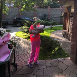 Лера Кудрявцева показала новое ФОТО с трехмесячной дочкой и мужем