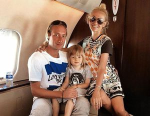 Пятилетний сын Плющенко и Рудковской признан одним из самых красивых мальчиков в мире