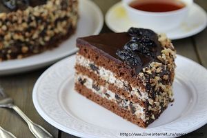 Торт «Чернослив в шоколаде» - элегантный, женственный, немного кокетливый