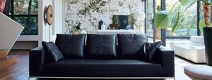 Черный диван в интерьере — элегантная роскошь и безупречный дизайн