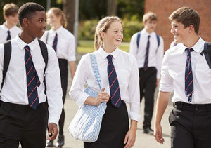 В британской школе сразу 17 учеников решили сменить себе пол