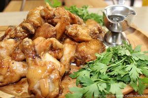 Куриные крылышки по-китайски в пиве - быстро (почти моментально), просто (точнее элементарно), сочно и вкусно