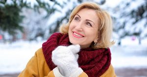 Базовый зимний гардероб для женщины 40+: основные правила и 10 незаменимых вещей