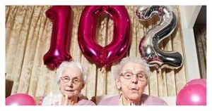 Рыба и бухлишко: 102-летние бабули-близнецы раскрыли свой секрет долголетия