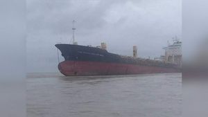 У берегов Мьянмы появился заброшенный «корабль-призрак»