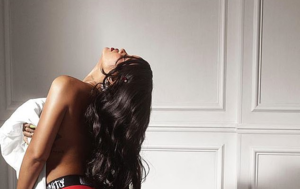 Горячо: Рианна в рекламе своей коллекции нижнего белья — фото