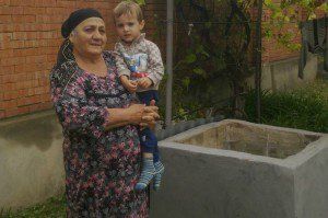 Маржан Евлоева вытощила внука из колодца