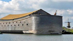 Нидерландский плотник построил Ноев ковчег в натуральную величину и теперь хочет плыть в Израиль