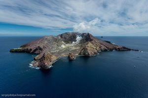 Путешествие на частный вулкан посреди океана