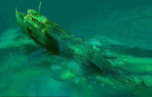 Дайверы нашли судно, затонувшее 90 лет назад, на котором сохранилось всё, даже автомобиль Chevrolet (9 фото)