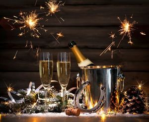 Чтоб не развезло и дало в голову: как пить шампанское в Новый год? (4 фото)