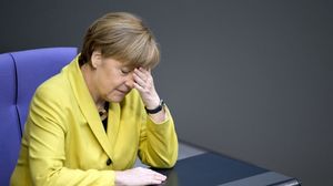 Меркель: Танки на улицах — это беззаконие