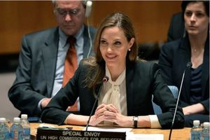 Анджелина Джоли не исключила своего участия в президентской гонке