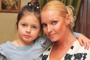 Анастасия Волочкова устроила скандал из-за плохого обращения с ее дочерью в "Артеке"