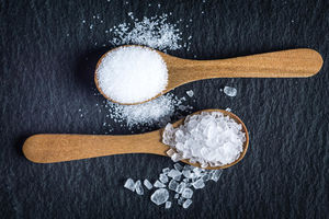 Чем можно заменить соль: 7 полезных вариантов
